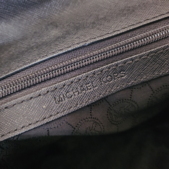 Michael Kors Saffiano Leather Ava Satchel! GUC ! - Picture 10 of 12